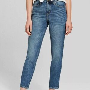 Universal Thread Women's Medium Wash High Rise Straight Fit Jeans, size 10/30R